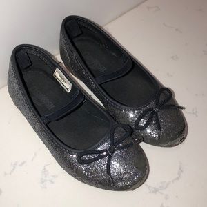 Oshkosh B’gosh girls glitter ballet flats size 10